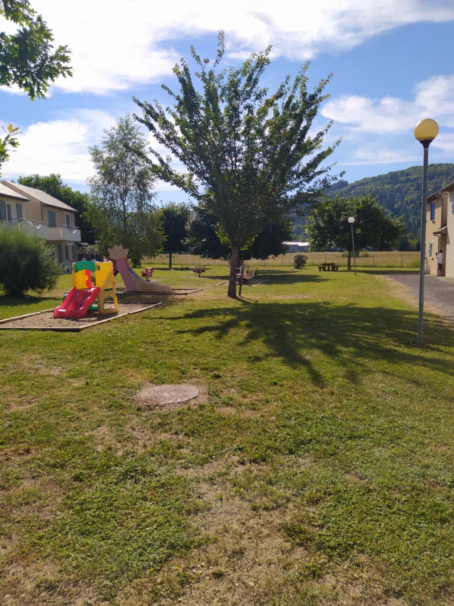 Apartamento Goelia34 Saint-Geniez-dʼOlt Exterior foto
